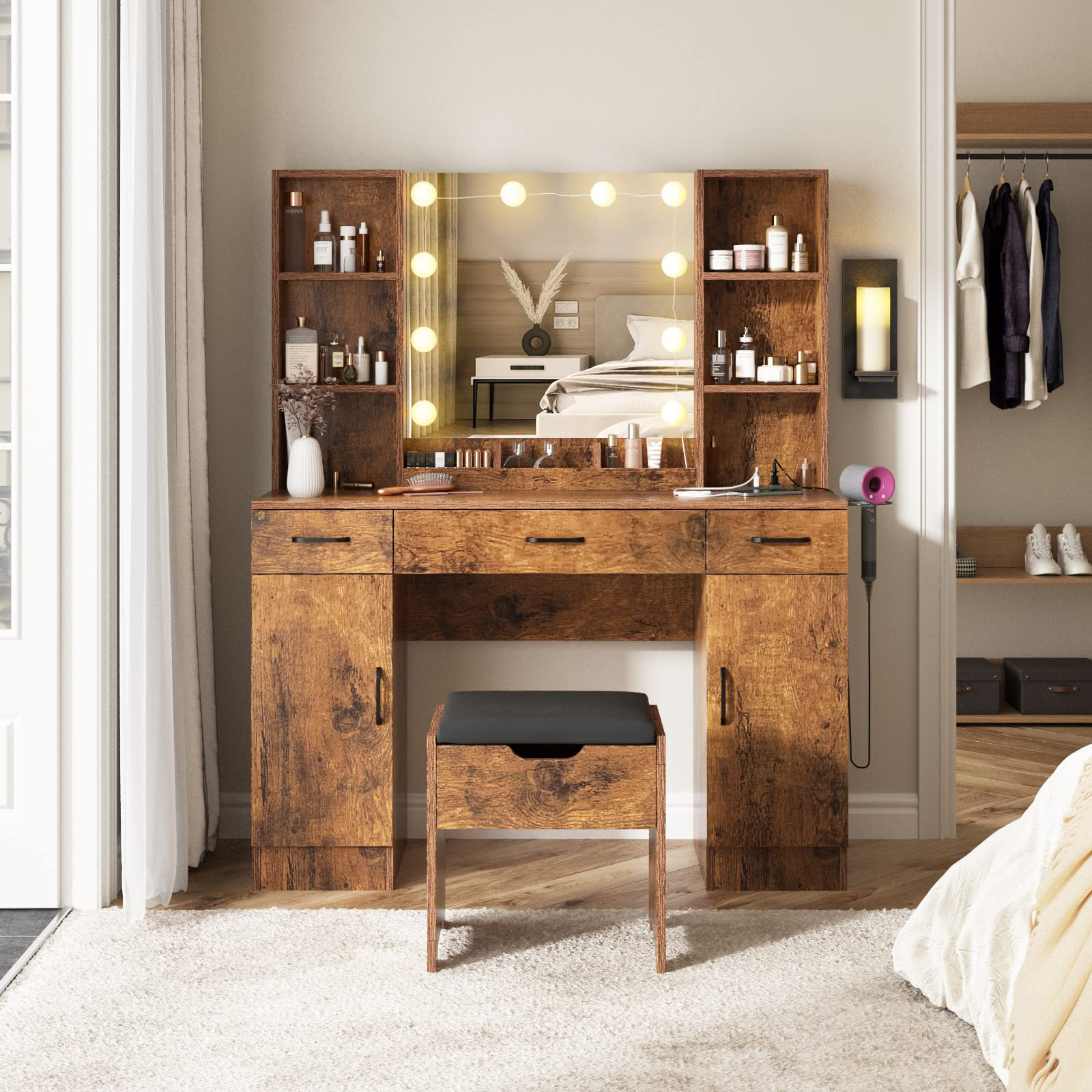 虚無の統括者 レリーフ　Vanity’s Ruler 17th Century Updated Traditional White Marble Limewash Oak Wood